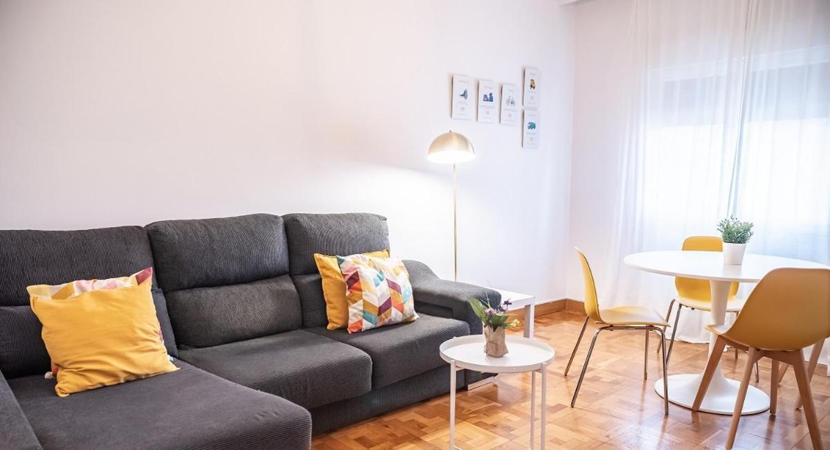 Adaptado Y Comodo Apartamento En Iturrama Pamplona Bagian luar foto
